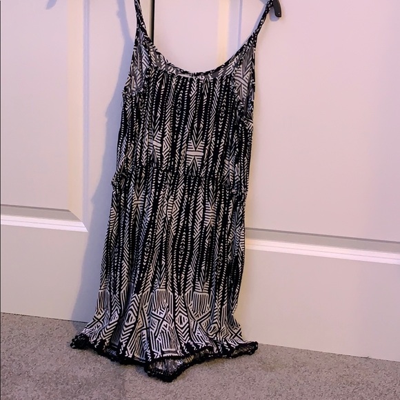 Patterned romper - Picture 2 of 3